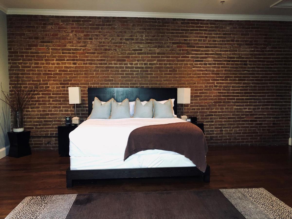 Suites At 249 Кълпепър Екстериор снимка