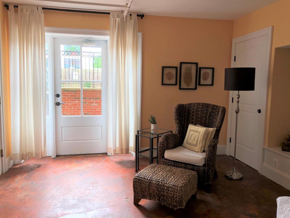 Suites At 249 Кълпепър Екстериор снимка